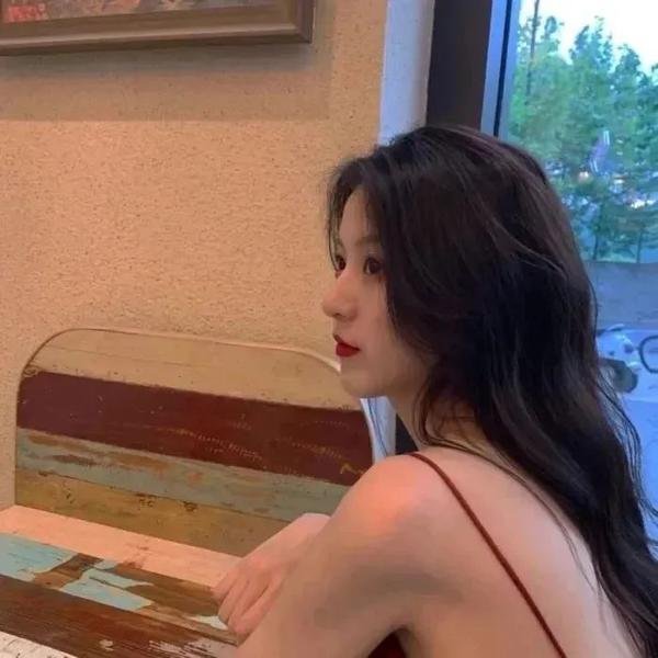 樱子小姐的脚下埋着尸体